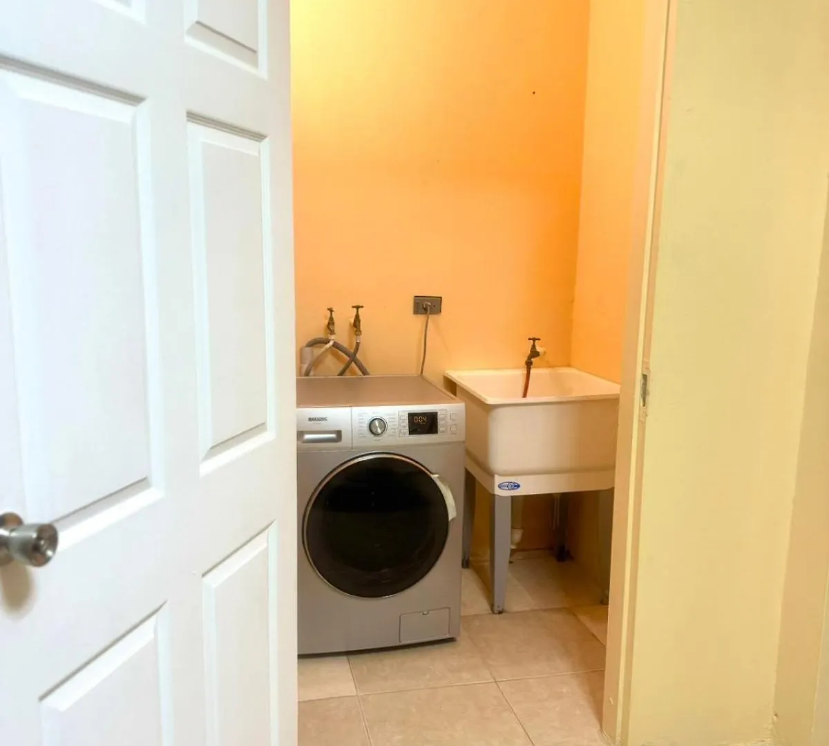 Lambeau Cozy One Bedroom Apartment Pool Side 0*,